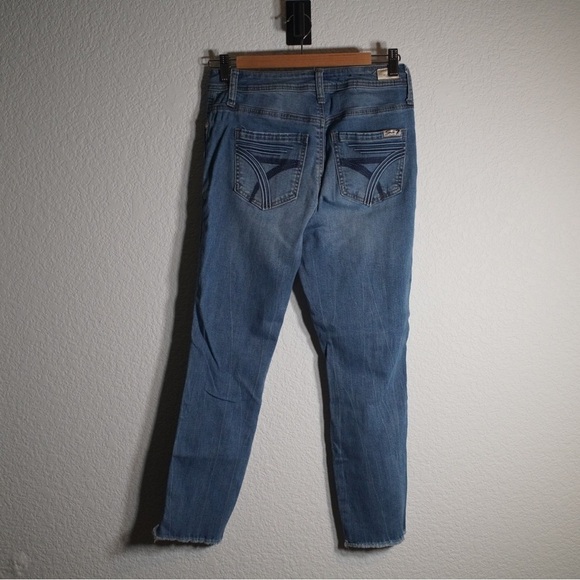 7 for all Mankind Women’s Jeans Distressed Capris Ankle Cooped Denim Size 4 - Picture 5 of 13